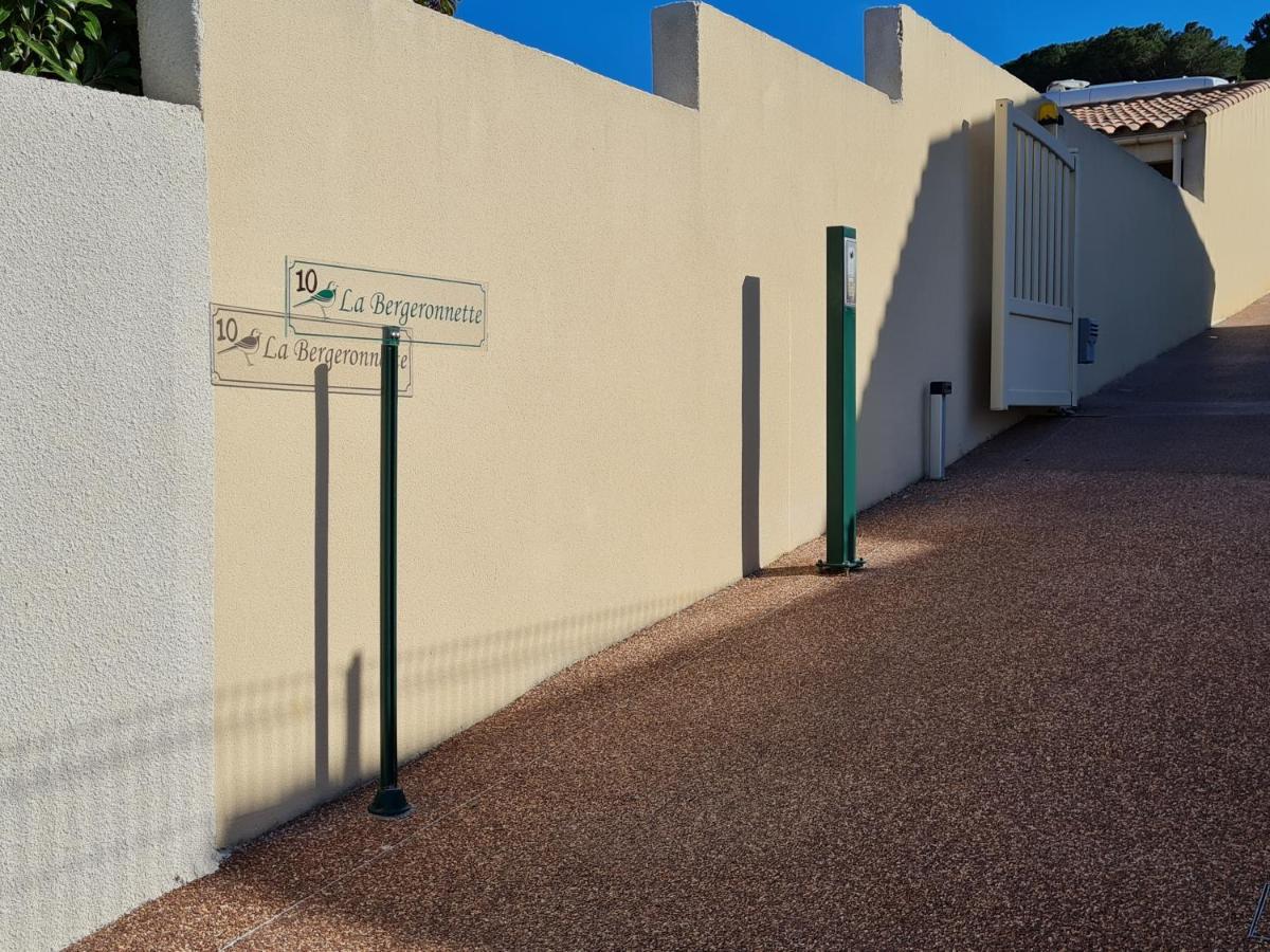 Bizanet Chambres D'Hotes B&B La Bergeronnette Avec Piscine Couverte Chauffee מראה חיצוני תמונה